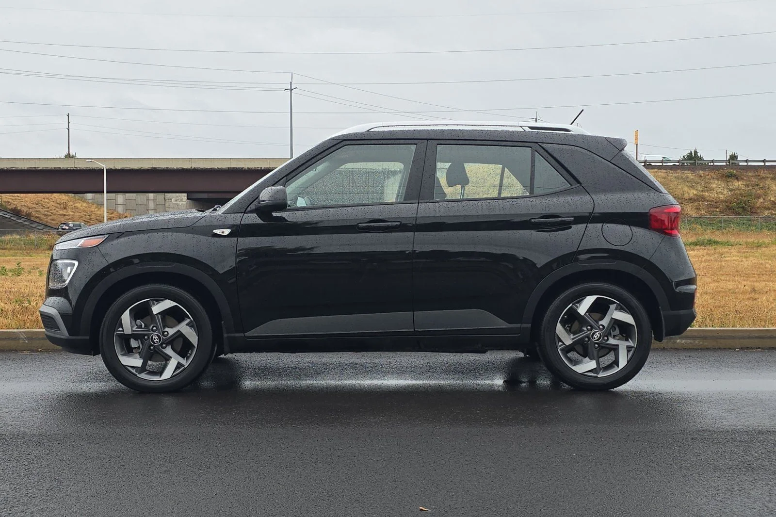 Used 2026 Black Hyundai SEL image 6
