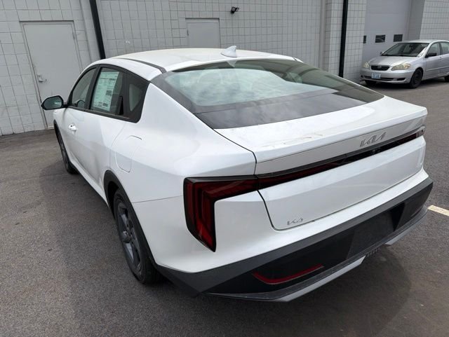 New 2026 Snow White Pearl Kia LXS image 5