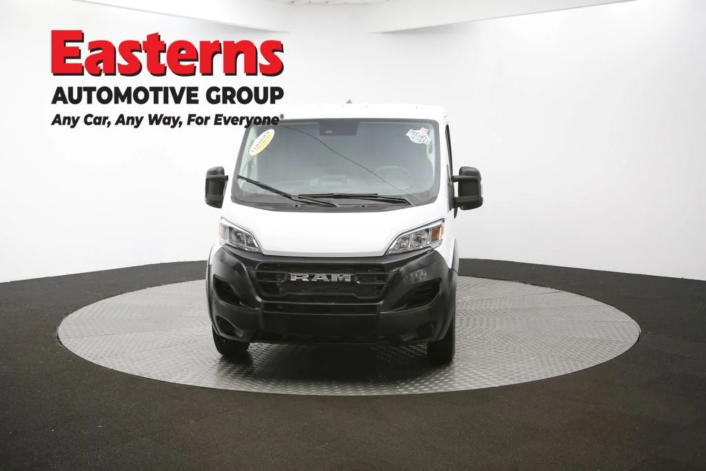 Used 2025 White Ram Base image 49