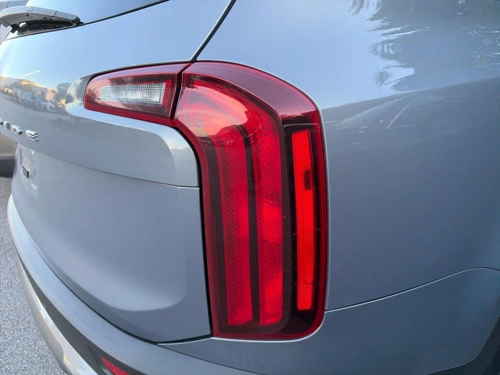 Used 2022 Everlasting Silver Kia S image 18