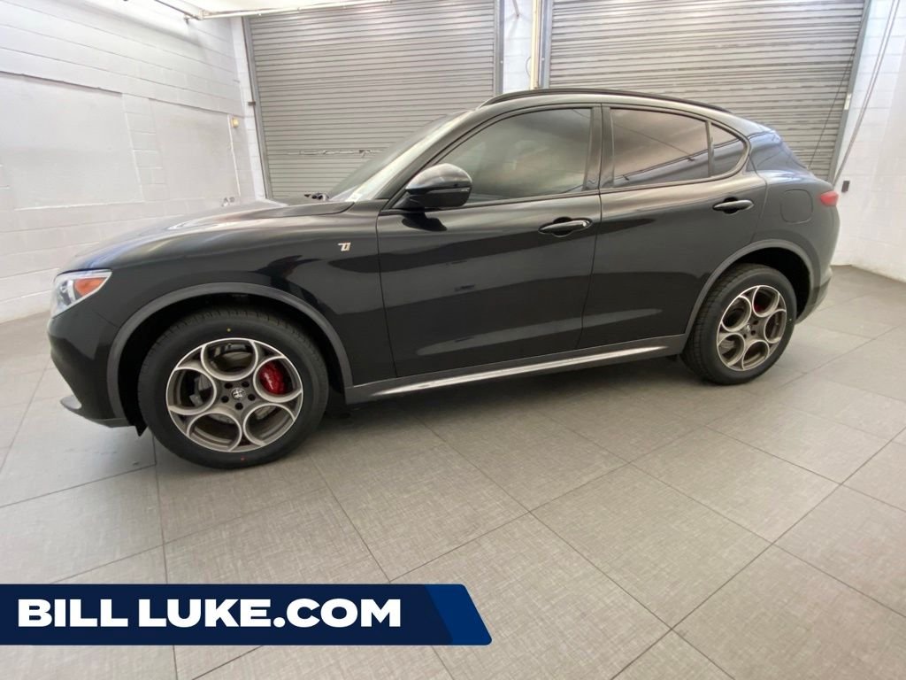 2022 Alfa Romeo Stelvio