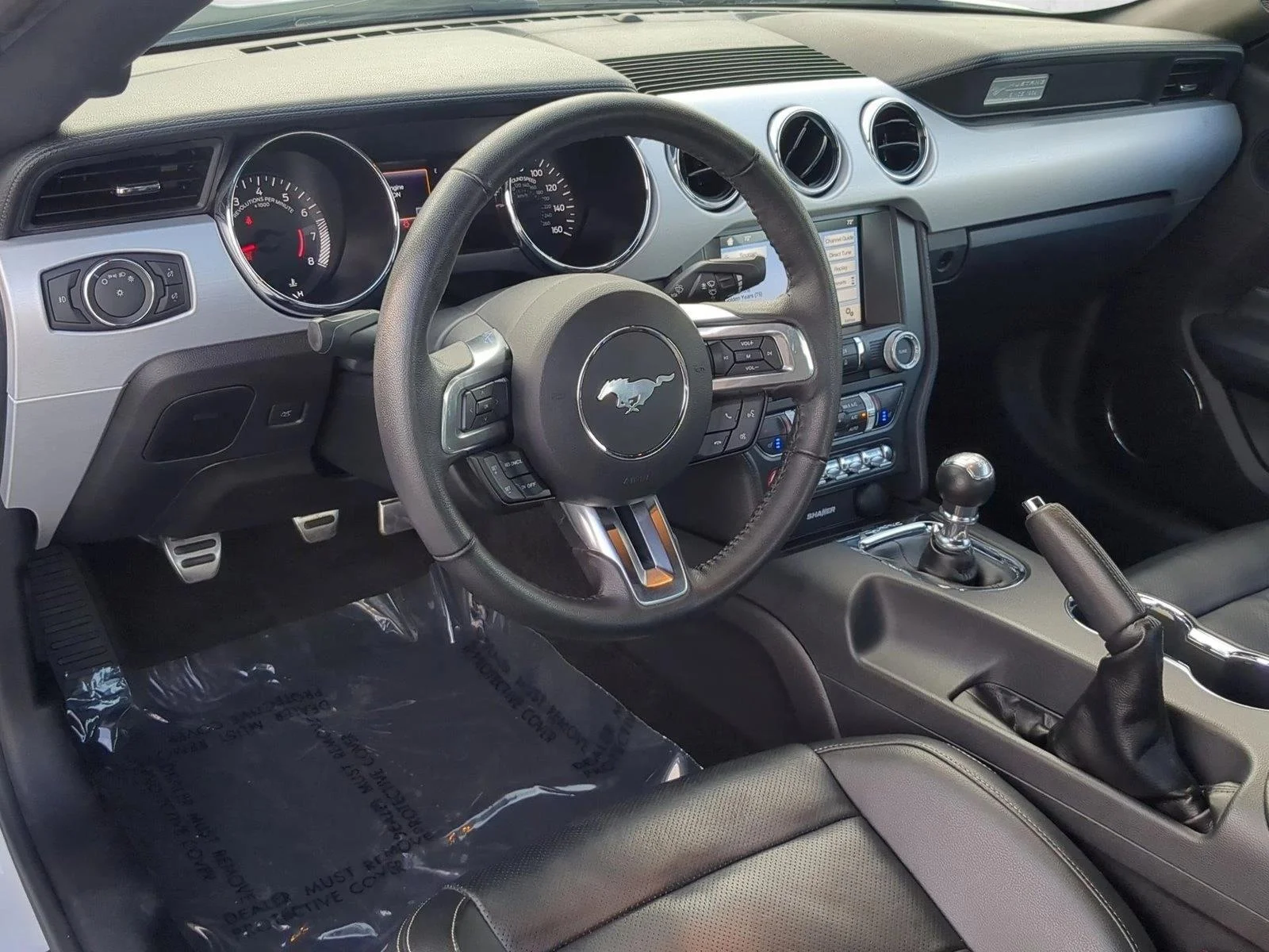 Used 2016 Oxford White Ford GT Premium image 10
