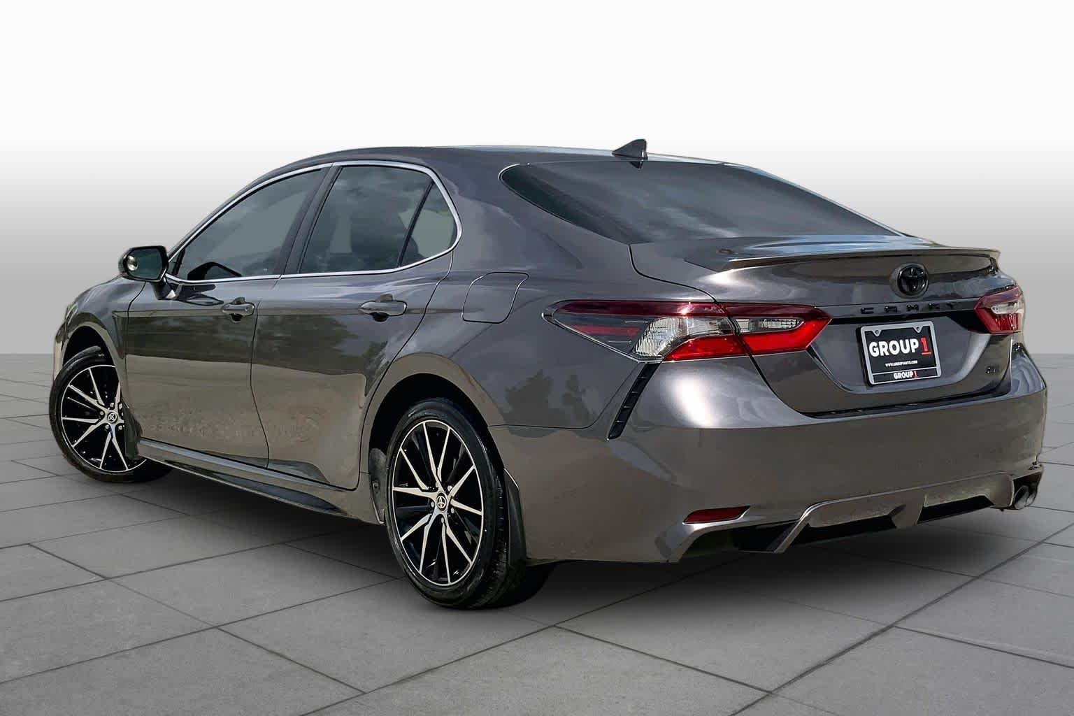 Used 2022 Predawn Gray Mica Toyota SE image 12
