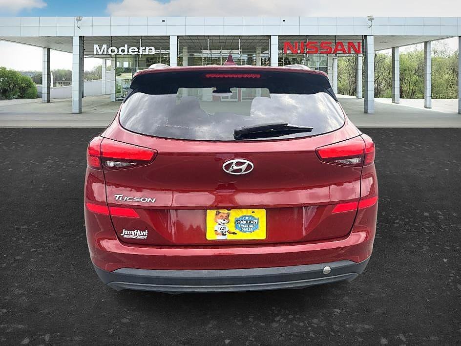 Used 2019 Gemstone Red Hyundai Value image 4