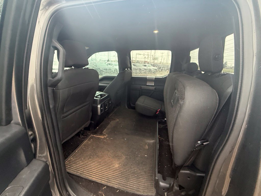 Used 2016 Magnetic Ford XLT image 11