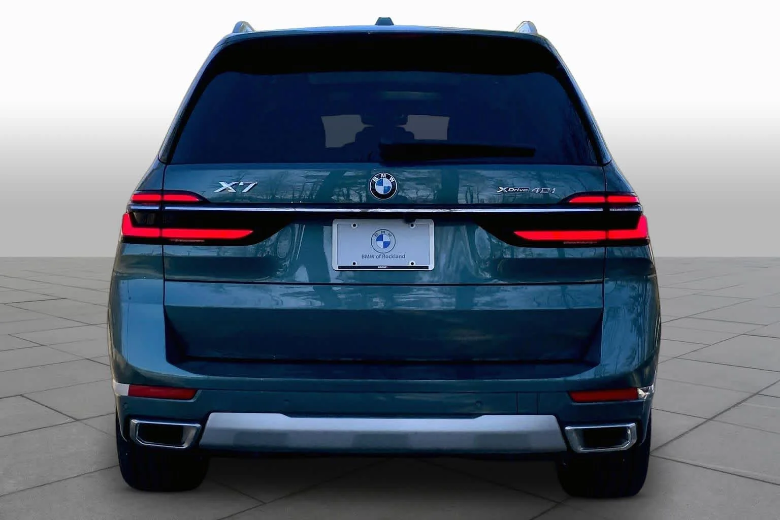 Used 2026 Blue Ridge Mountain Metallic BMW xDrive40i image 4