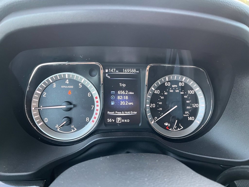 Used 2018 Glacier White Nissan SV image 10
