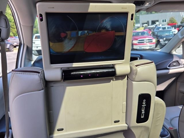 Used 2018 White Chrysler Limited image 14