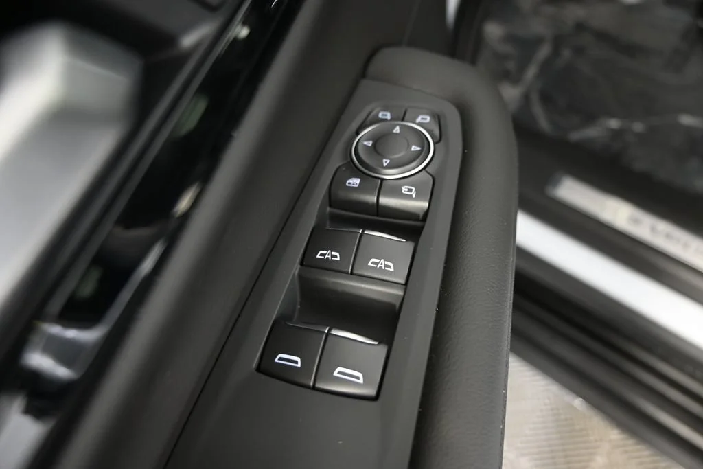 2026 Chevrolet Suburban Premier - Photo 21