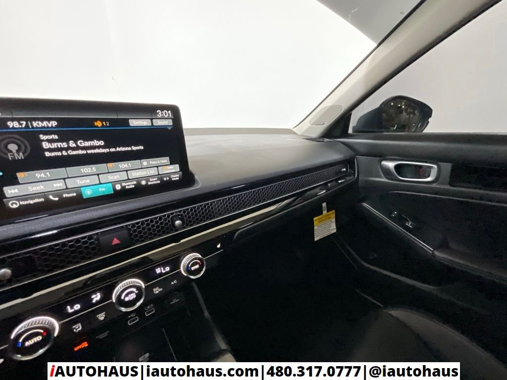 Used 2024 White Honda Touring image 29
