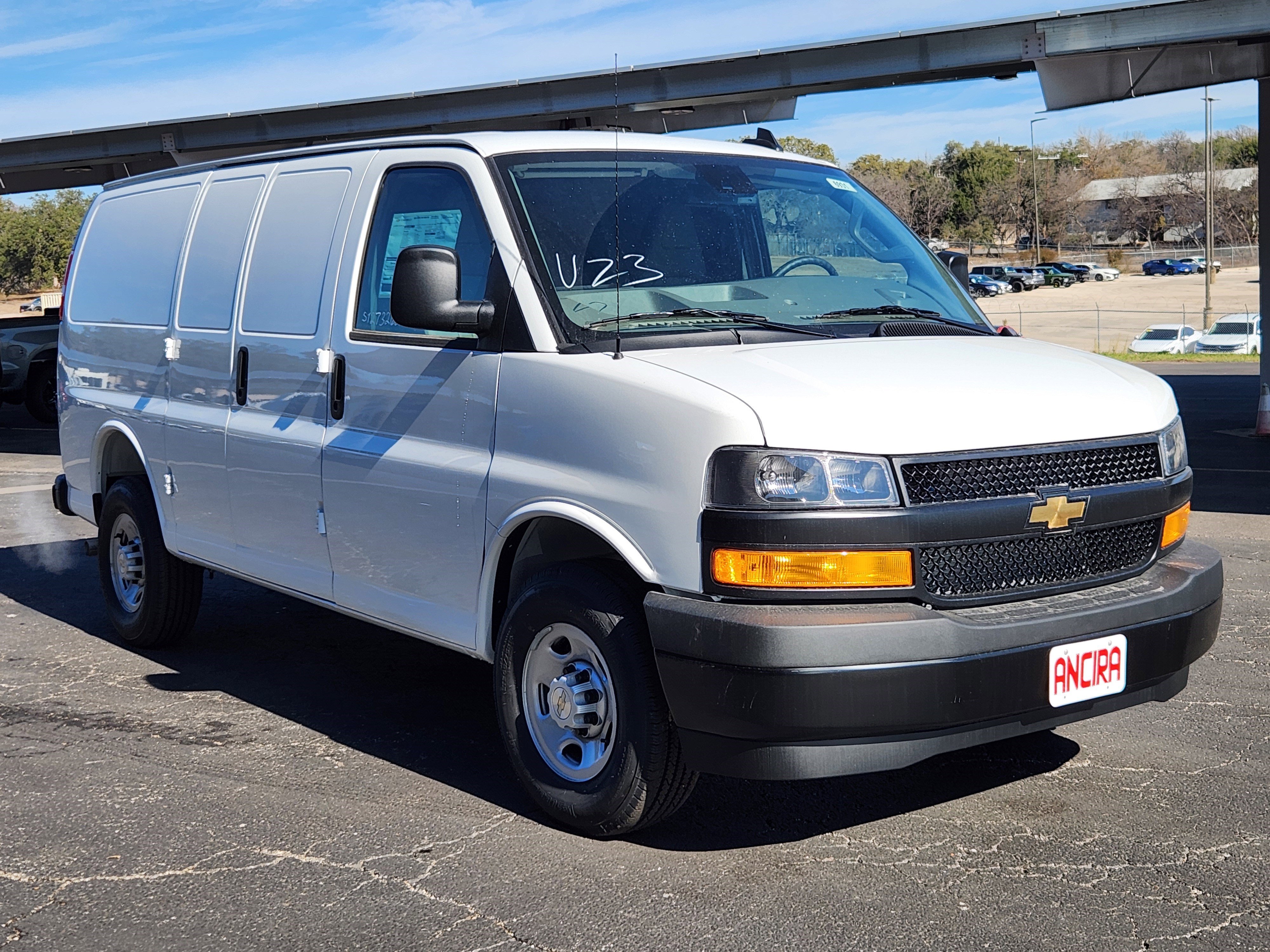 2025 Chevrolet Express 2500 Work Van HD's photo