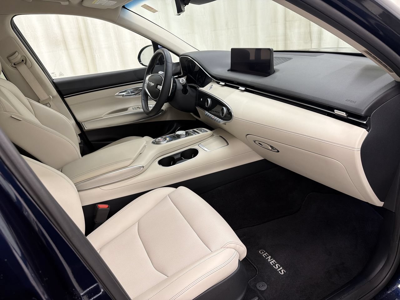 Certified Used 2024 Capri Blue Genesis 2.5T image 15