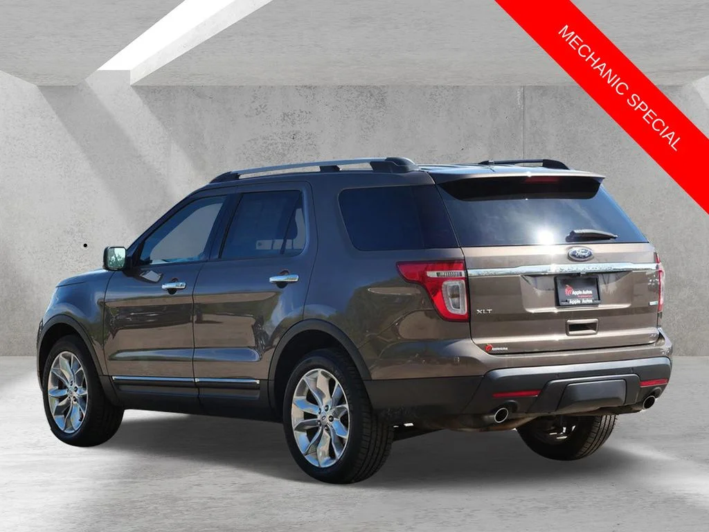 Used 2015  Ford XLT image 4
