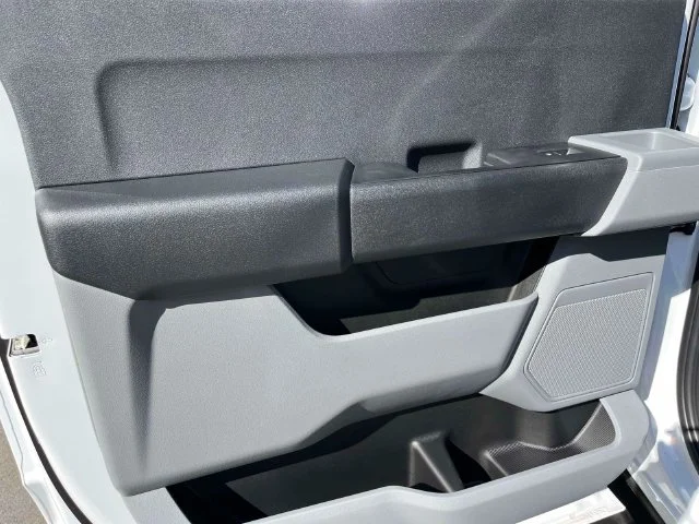 New 2027 Oxford White Ford F-350® XL image 19