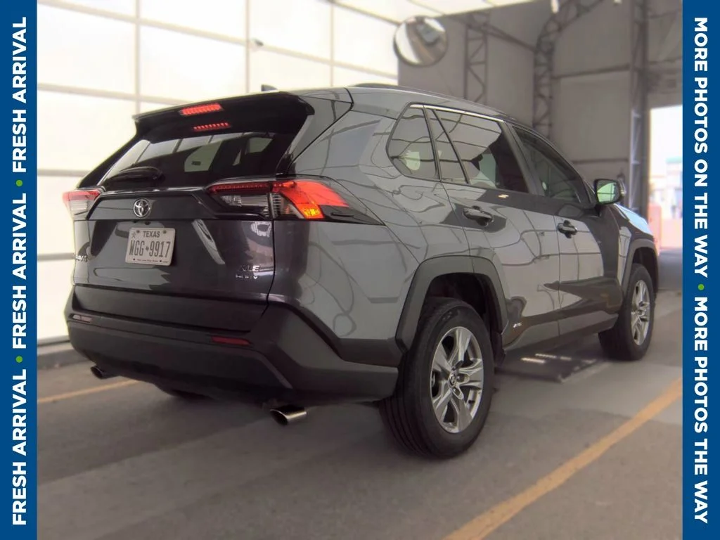 Used 2025 Gray Toyota XLE image 5