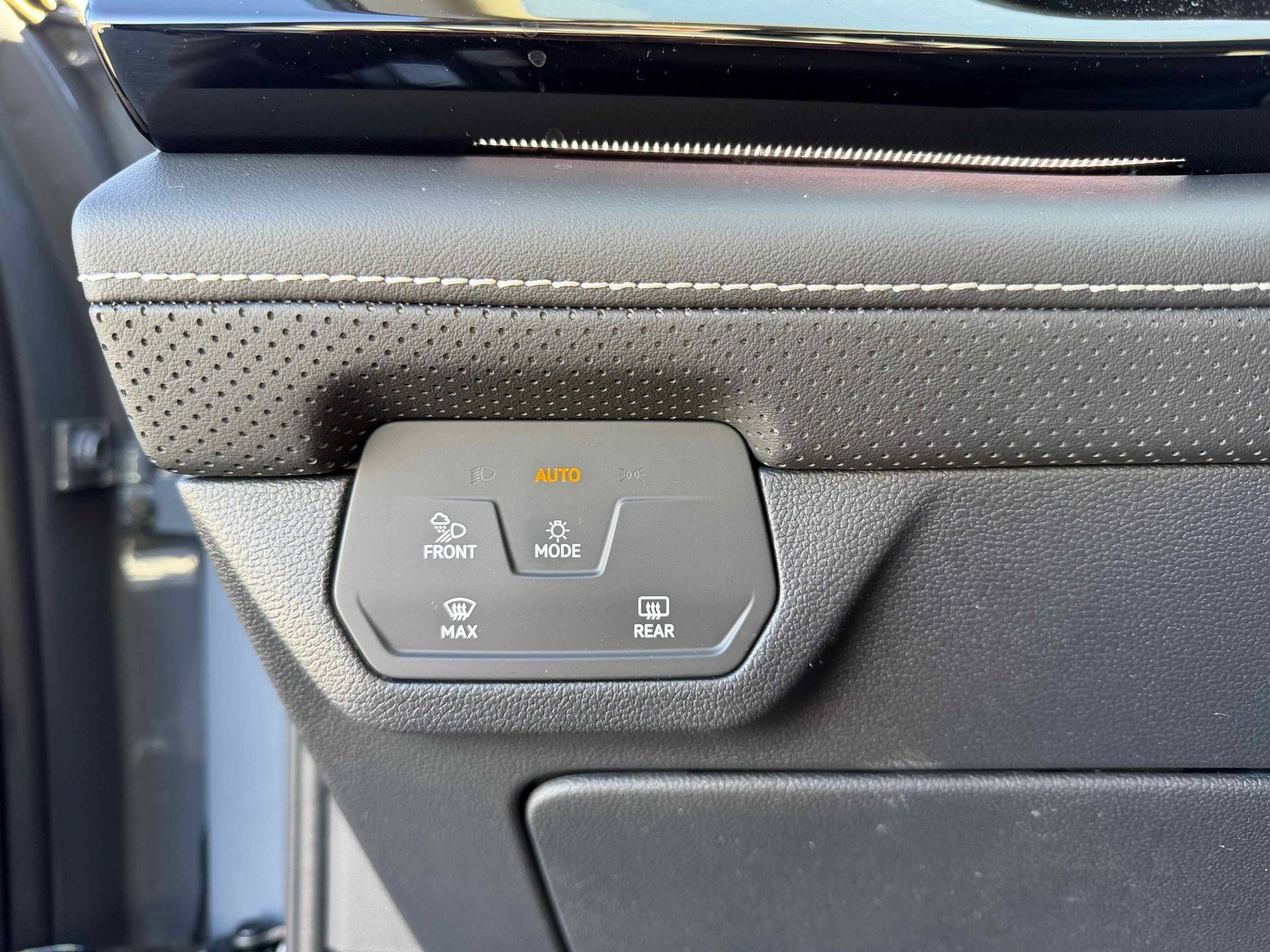 New 2026 Gray Volkswagen 2.0T SEL image 27