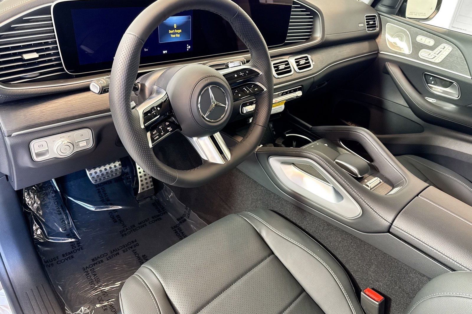 New 2026 Selenite Grey Metallic Mercedes-Benz GLS 450 image 9