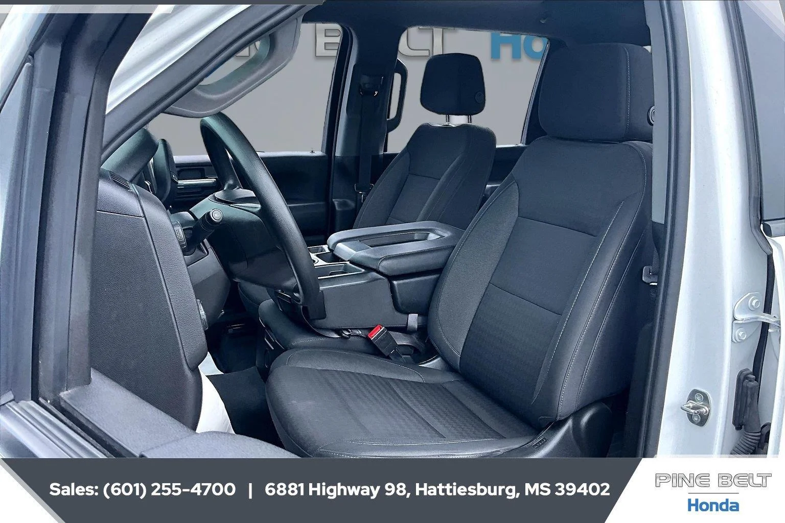 Used 2024 Summit White Chevrolet Custom image 17