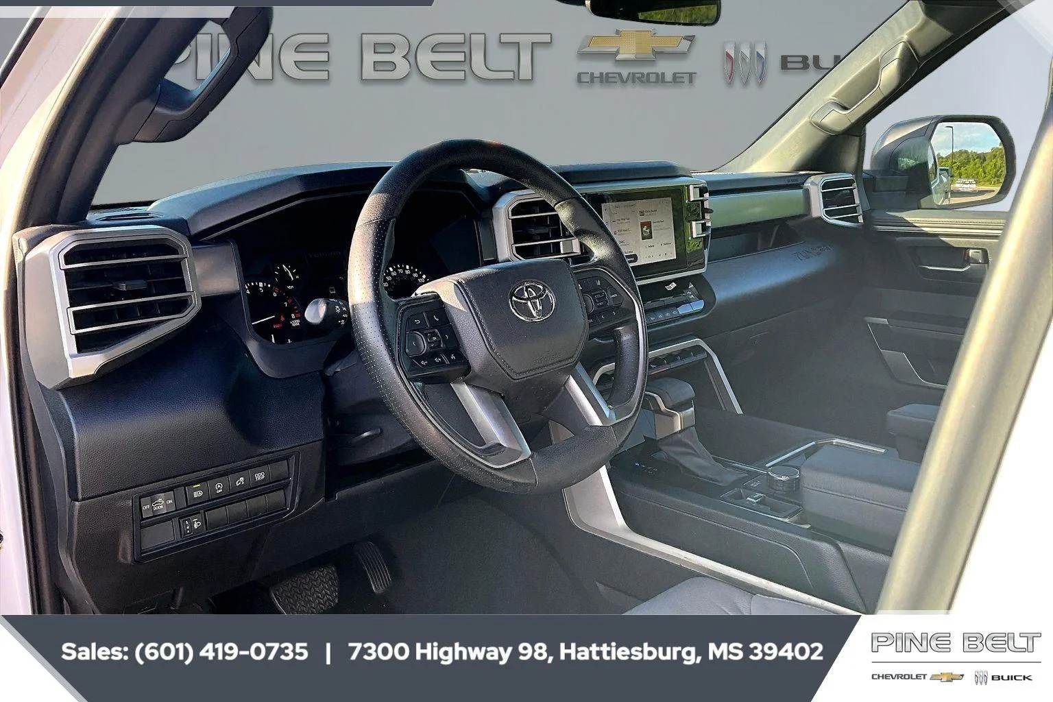 Used 2025 Ice Cap Toyota SR5 image 13