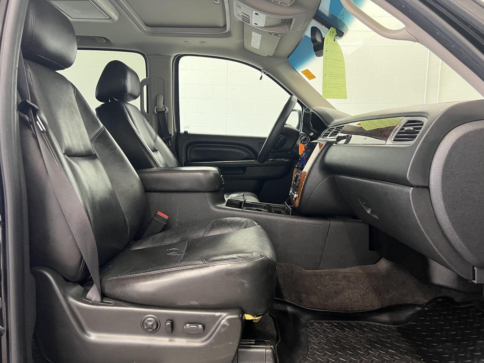 2011 GMC Yukon Denali - Photo 28