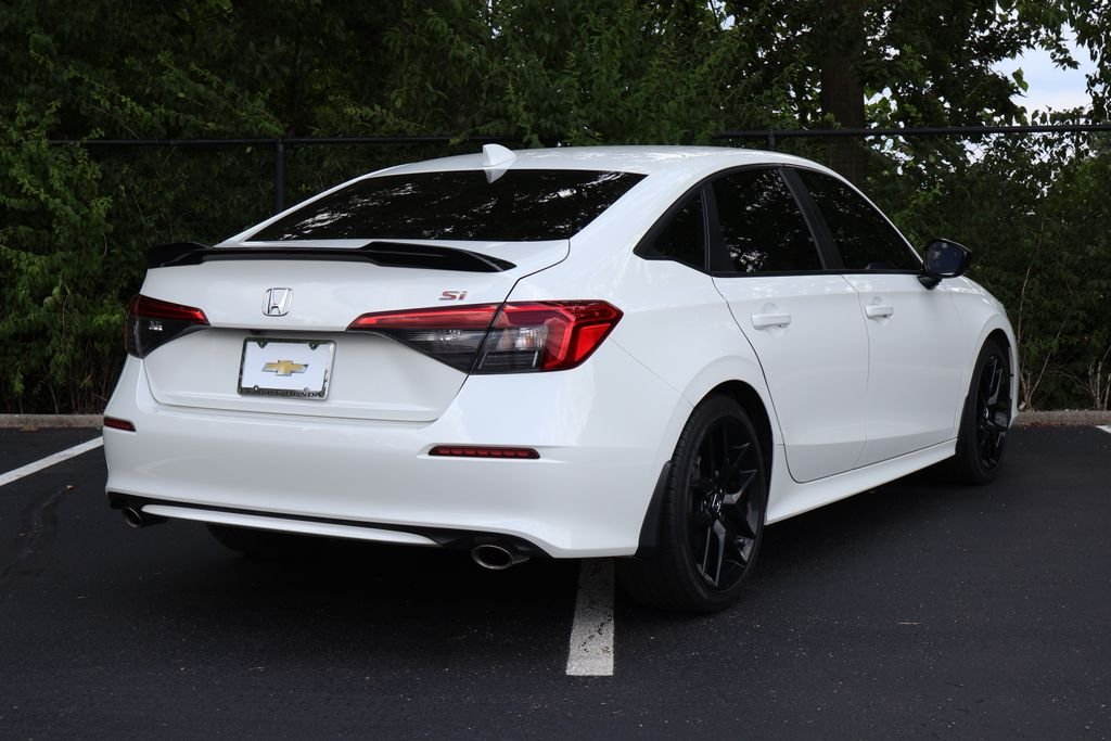 Used 2024 White Honda Base image 8