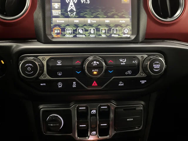 Used 2022 Blue Pearl Jeep Unlimited Rubicon image 17