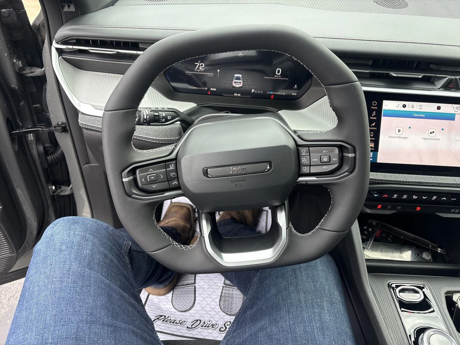 New 2026 Sting-Gray Clearcoat Jeep Laredo image 16