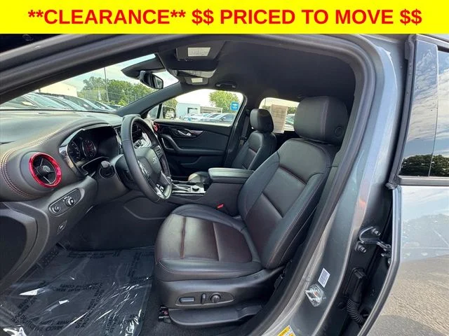 Used 2025 Gray Chevrolet RS image 24