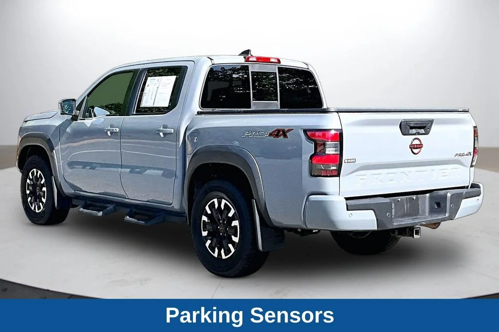 Used 2022 Pearl Nissan PRO-4X image 7
