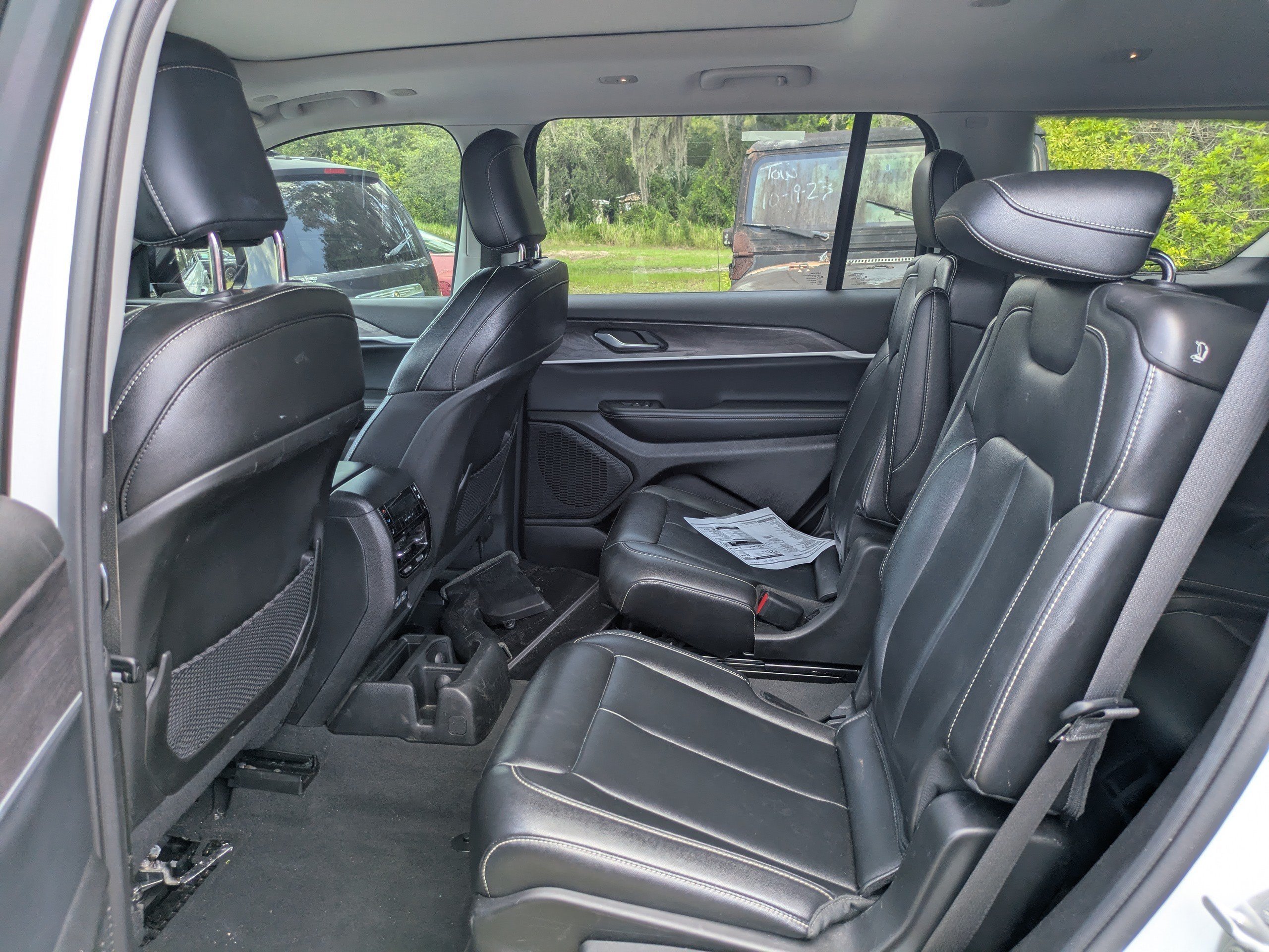Used 2024 Bright White Clearcoat Jeep Limited image 11