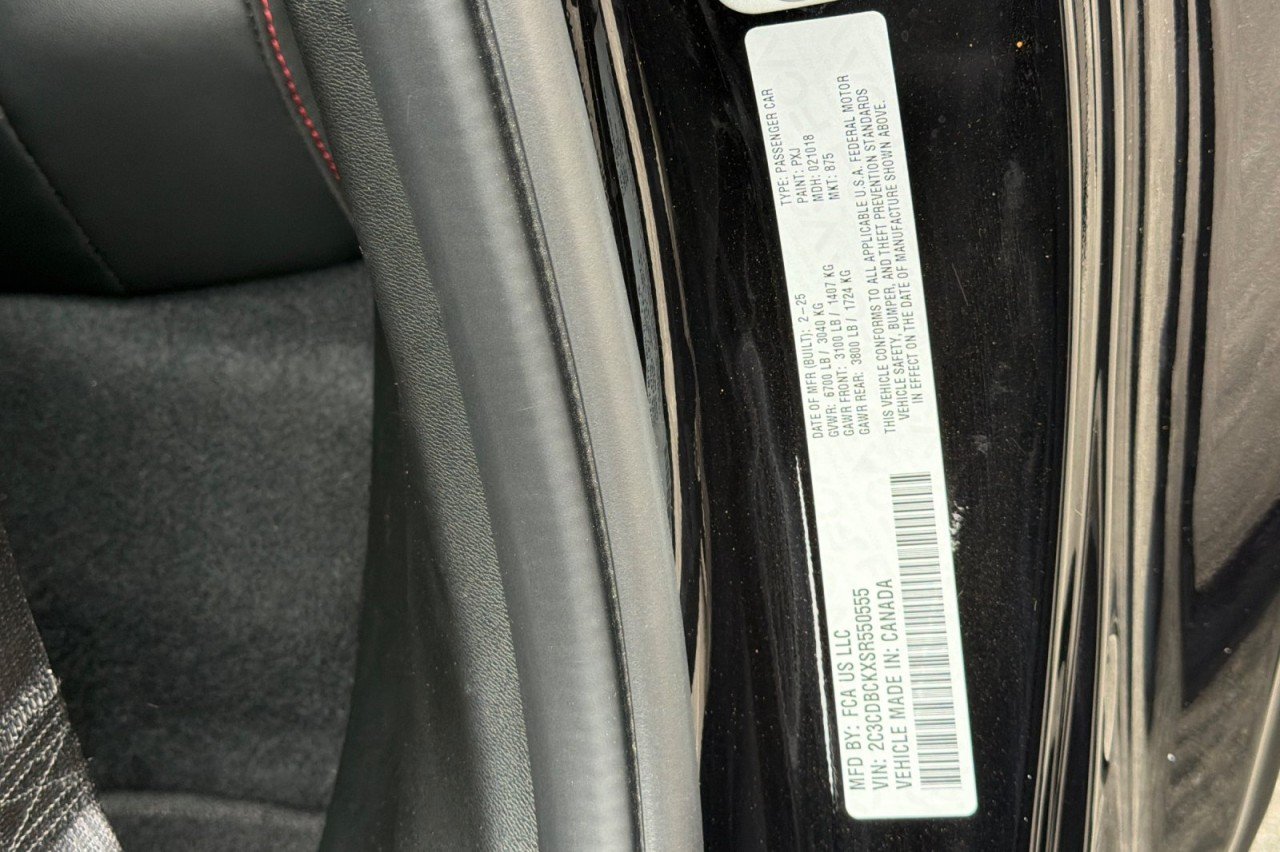 Used 2025 DIAMOND BLACK CRYST Dodge R/T image 27