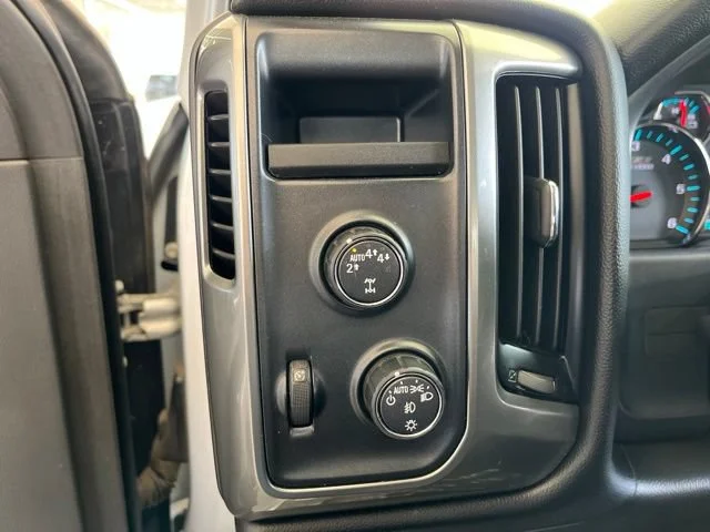 Used 2018 Silver Ice Metallic Chevrolet LT image 52