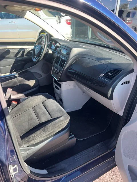 Used 2014 Blue Dodge SE image 7