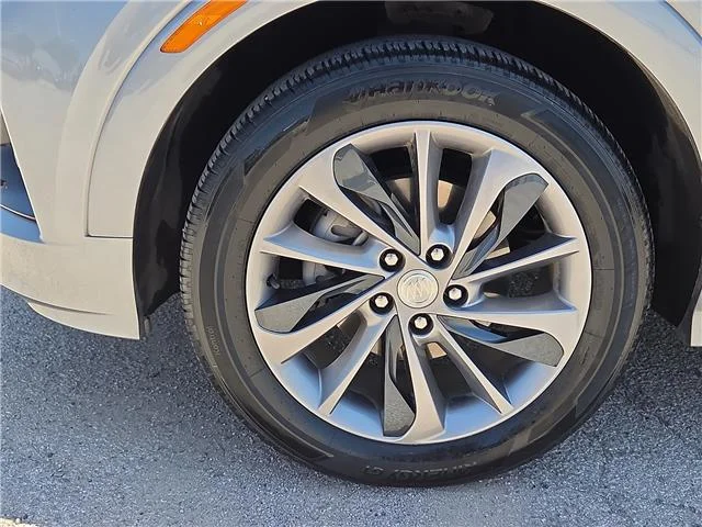 Used 2023 Moonstone Gray Metallic Buick Select Front-Wheel Drive image 8