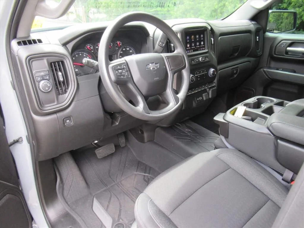 Used 2024 Gray Chevrolet Custom image 14