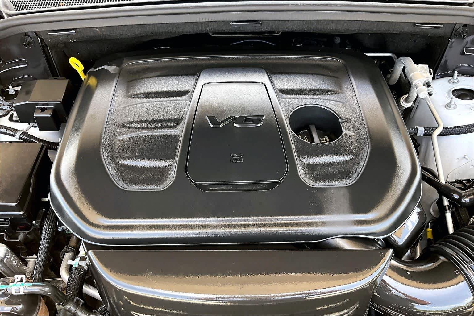 Used 2020 Bright White Clearcoat Jeep Overland image 33
