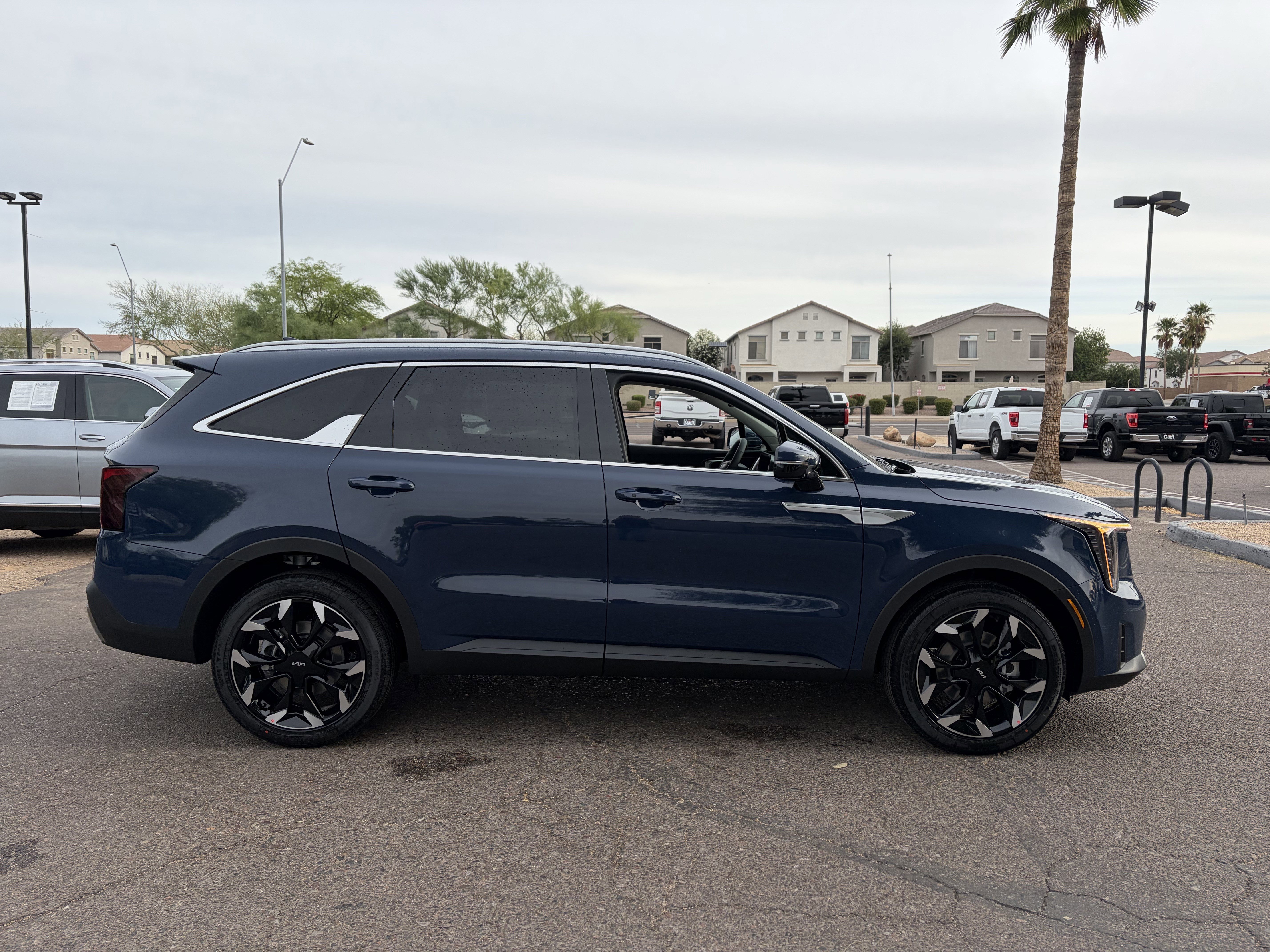 New 2026 Midnight Lake Blue Kia EX image 2