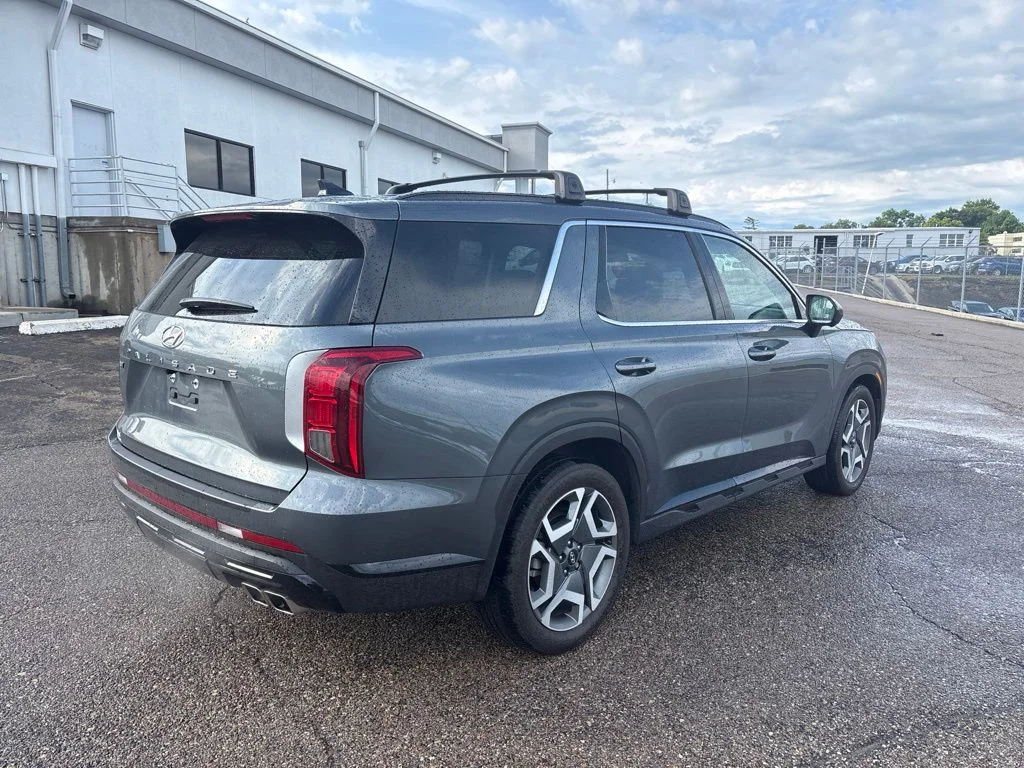 Used 2025 Steel / Graphite Hyundai XRT image 7