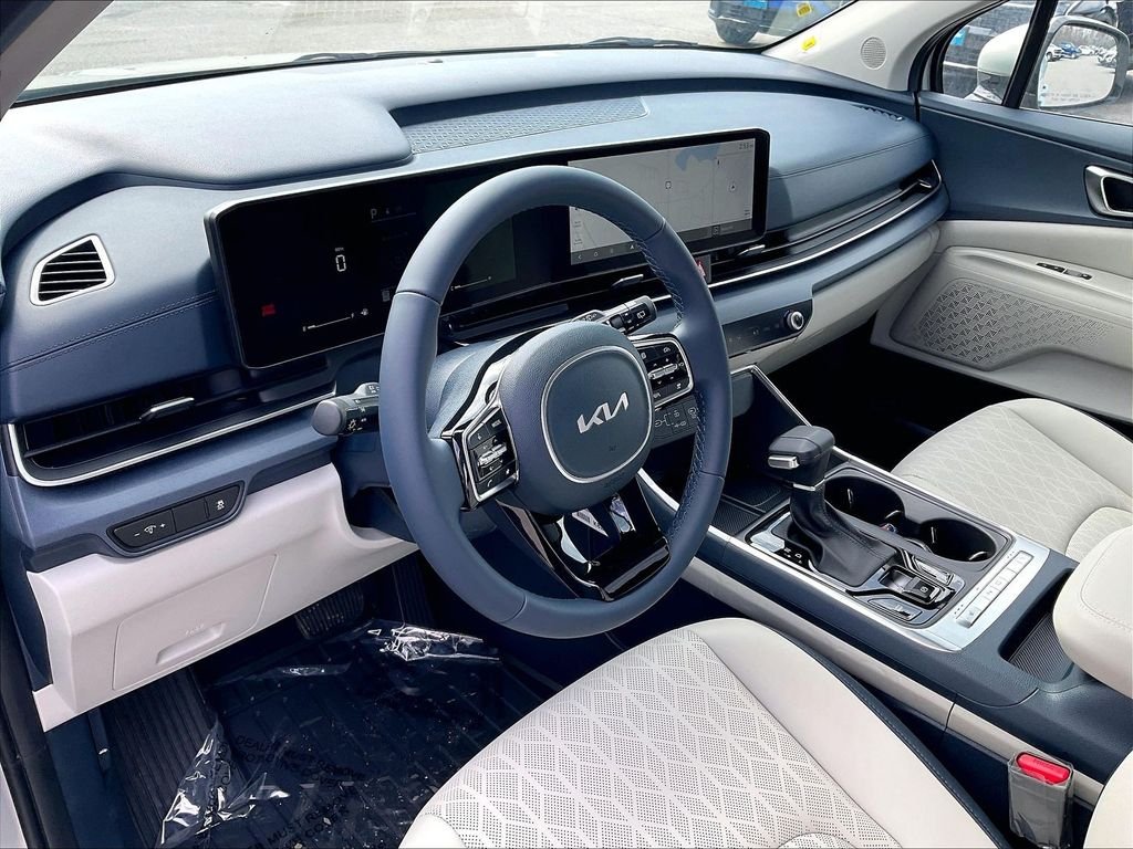 New 2026 Ivory Silver Kia EX image 9