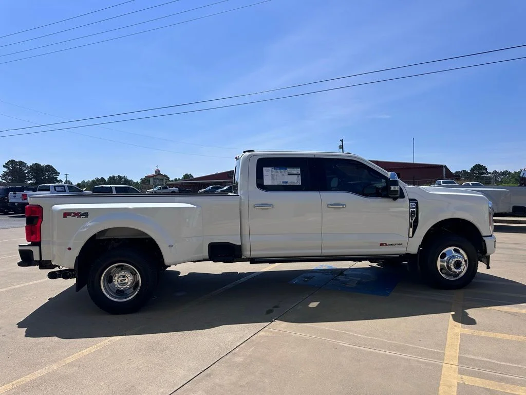 New 2026 Star White Metallic Tri-Coat Ford F-350® Platinum® image 5