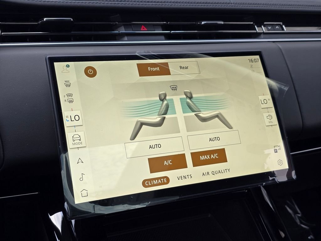 New 2026 Borasco Grey LAND ROVER Dynamic SE image 23