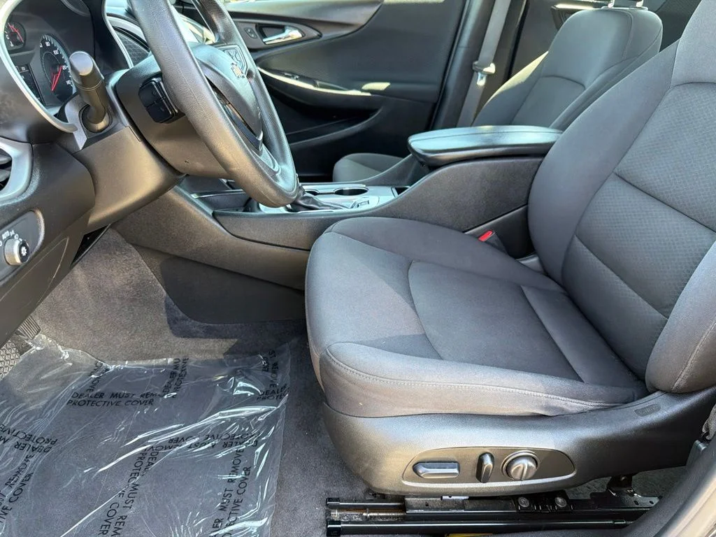 Used 2023 Gray Chevrolet LT image 21