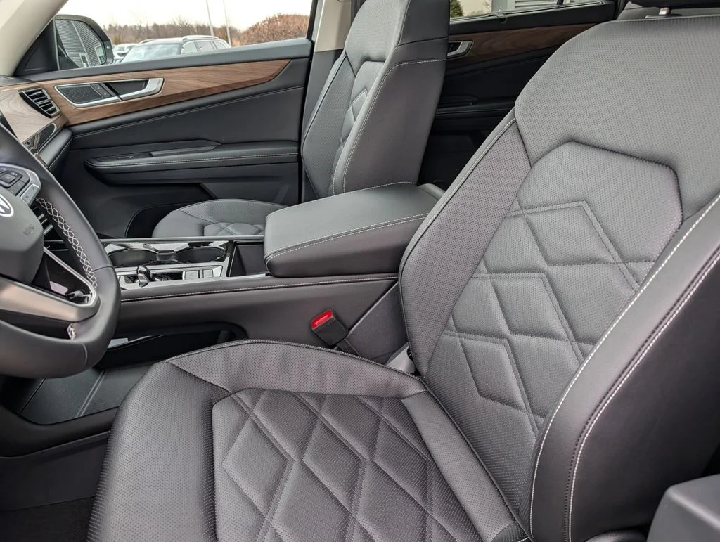 New 2026 Black Volkswagen 2.0T SE w/Technology image 9