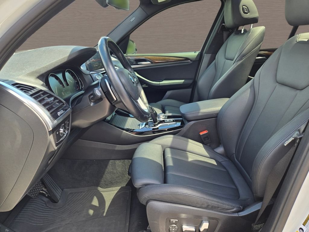 Used 2021 White BMW sDrive30i image 23