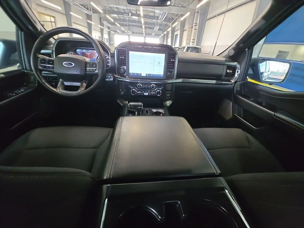 Used 2022 White Ford XLT image 21