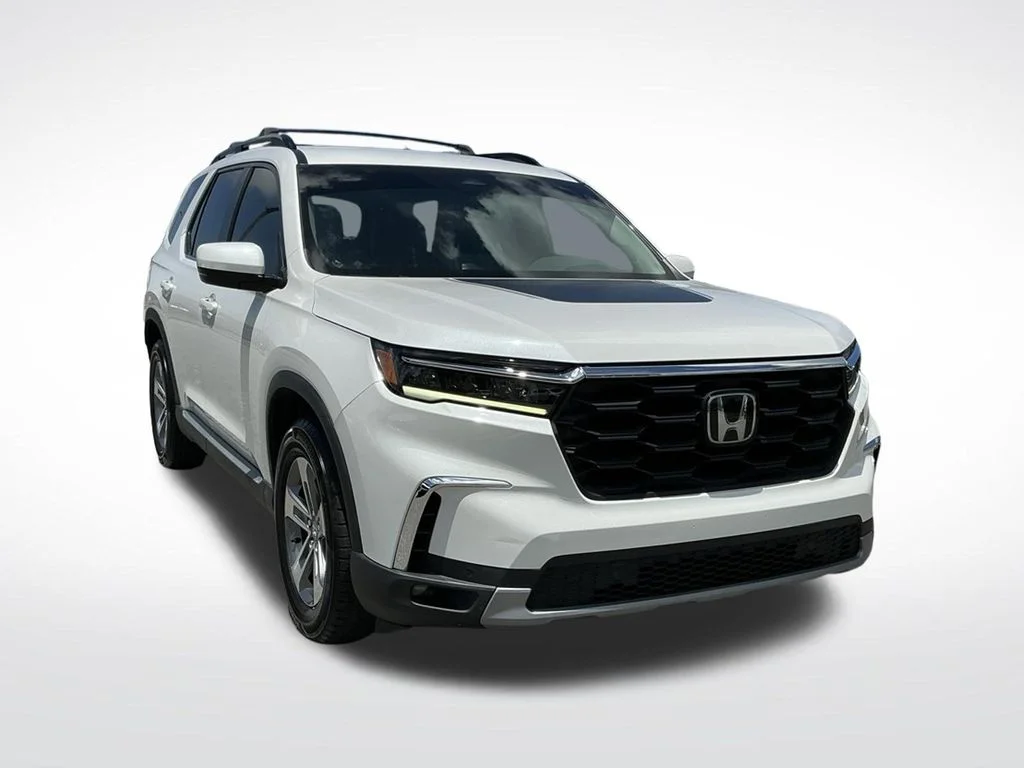Used 2023 White Honda EX-L image 16