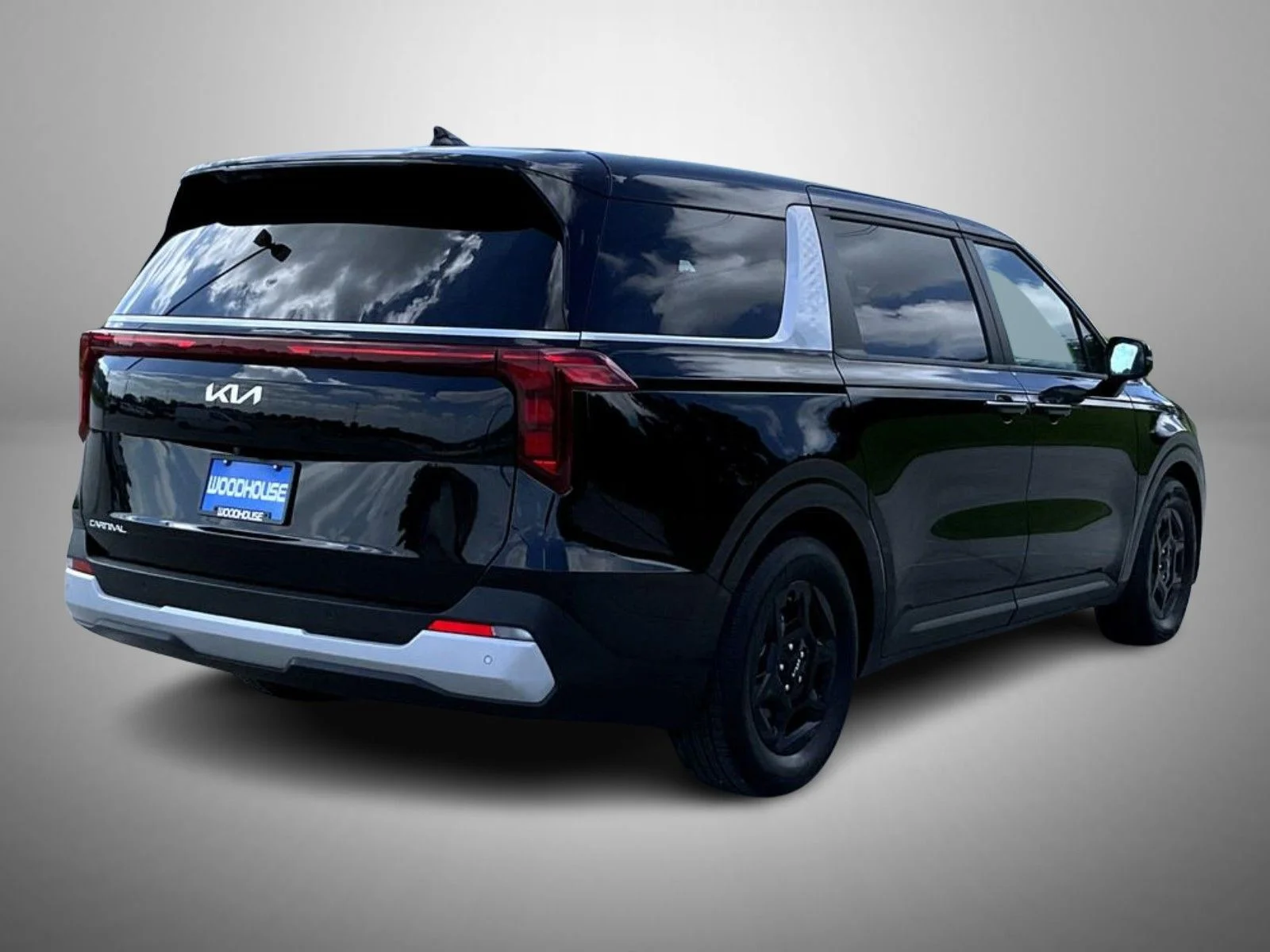 Used 2025 Black Kia LXS image 5