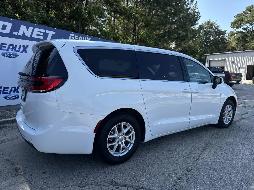 Used 2023 White Chrysler Touring L image 14