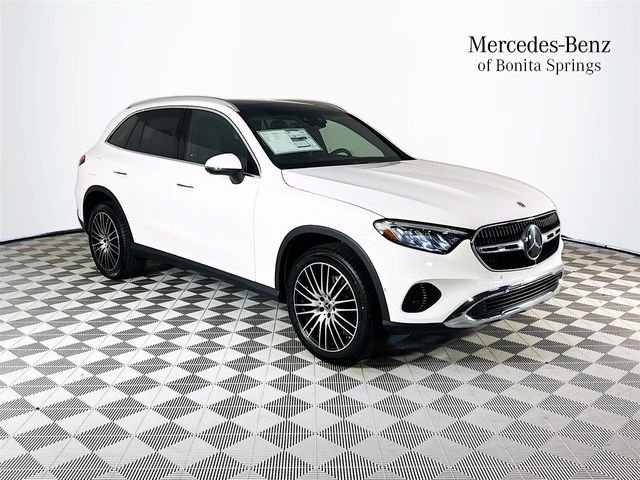 2026 Mercedes-Benz GLC GLC 300's photo