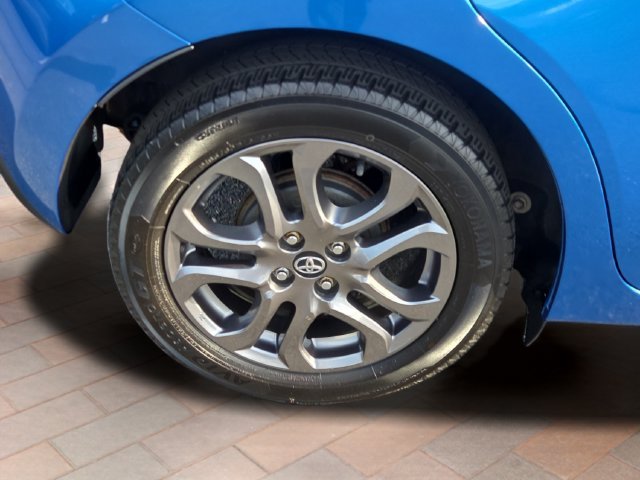 Used 2020 Sapphire Toyota LE image 4